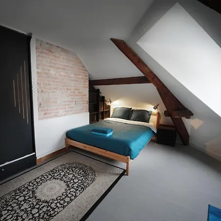 T4 Hyper Centre D' * Angers